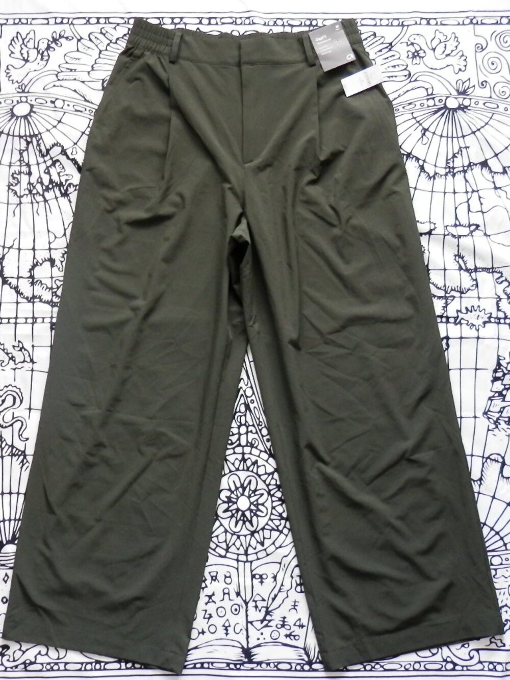 GapFit || High Rise Runaround Trousers